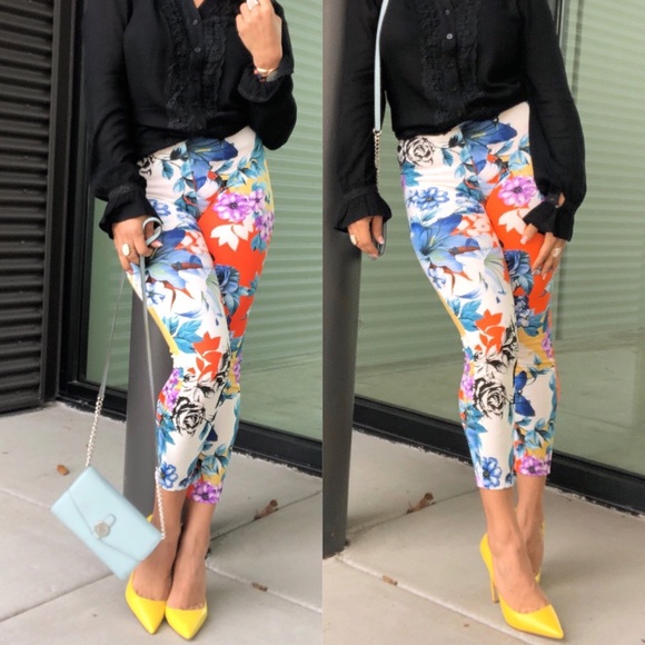 Ivory + blue multicolor floral print leggings - Picture 4 of 8